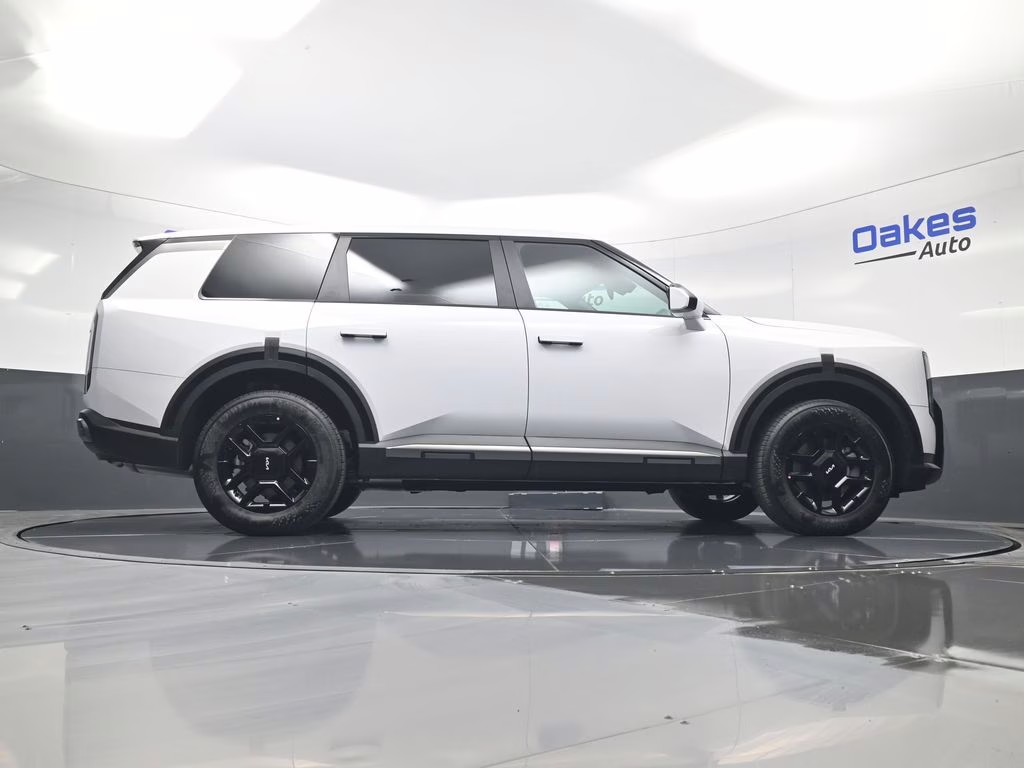 2027 Glacial White Pearl Kia Telluride LX FWD SUV