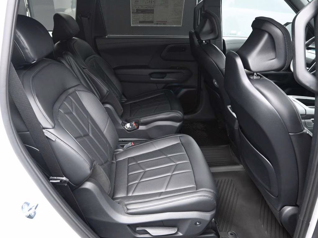 2027 Glacial White Pearl Kia Telluride Hybrid X-Line SX AWD SUV