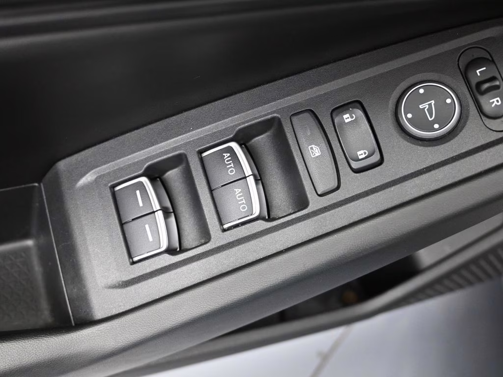 2023 Lunar Silver Metallic Honda Accord EX FWD Sedan