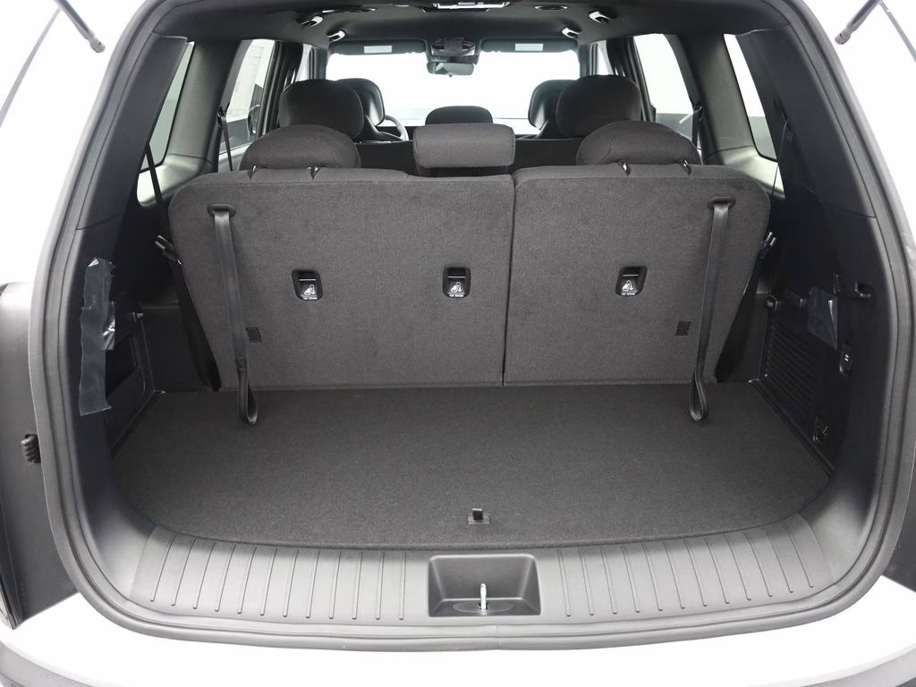 2027 Glacial White Pearl Kia Telluride LX FWD SUV