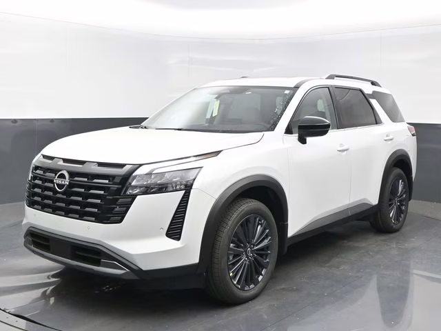 2026 Everest White Pearl Tricoat Nissan Pathfinder SL FWD SUV