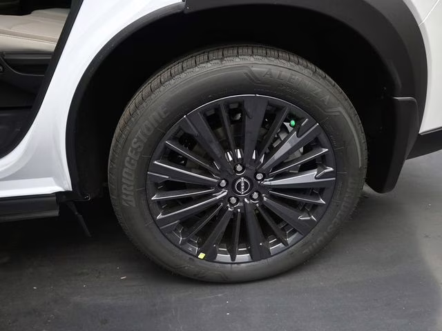 2026 Everest White Pearl Tricoat Nissan Pathfinder SL FWD SUV
