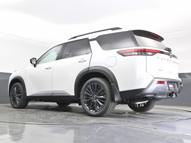 2026 Everest White Pearl Tricoat Nissan Pathfinder SL FWD SUV