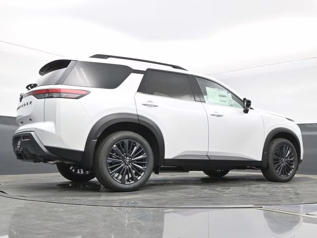 2026 Everest White Pearl Tricoat Nissan Pathfinder SL FWD SUV