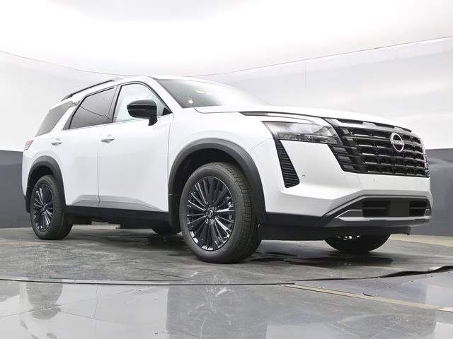 2026 Everest White Pearl Tricoat Nissan Pathfinder SL FWD SUV