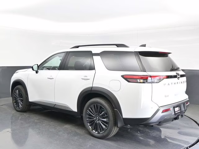 2026 Everest White Pearl Tricoat Nissan Pathfinder SL FWD SUV