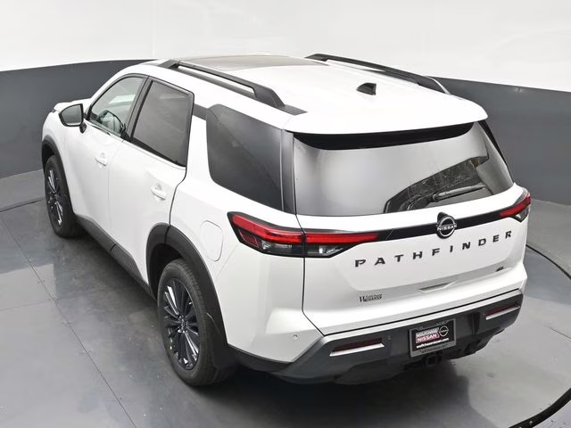 2026 Everest White Pearl Tricoat Nissan Pathfinder SL FWD SUV
