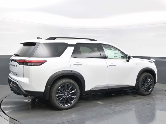 2026 Everest White Pearl Tricoat Nissan Pathfinder SL FWD SUV