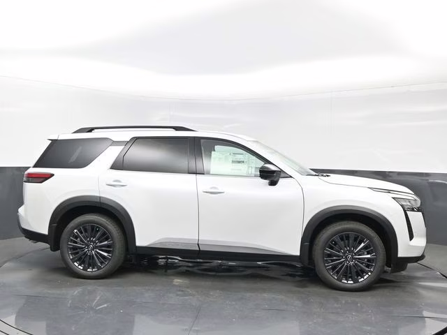 2026 Everest White Pearl Tricoat Nissan Pathfinder SL FWD SUV