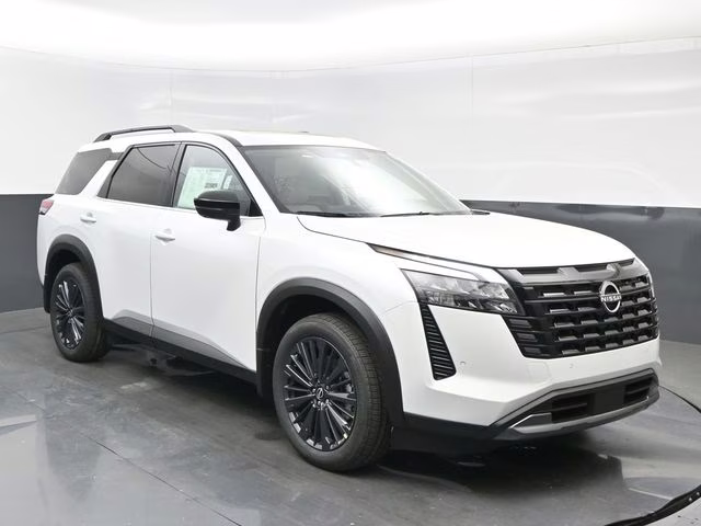 2026 Everest White Pearl Tricoat Nissan Pathfinder SL FWD SUV