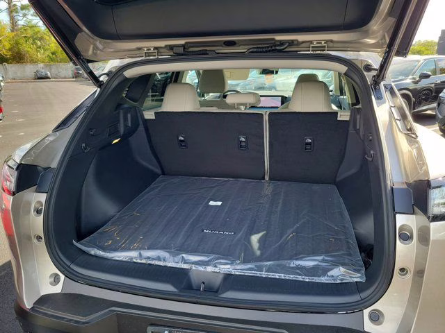 2026 Champagne Silver Metallic Nissan Murano SL AWD SUV