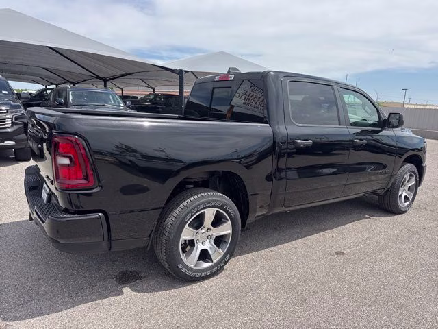 2026 Diamond Black Crystal Pearlcoat Ram 1500 Express 4X4 Truck
