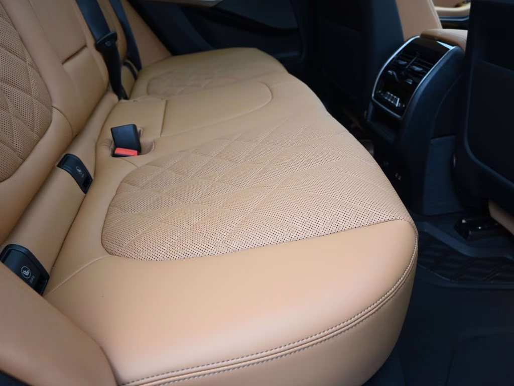2026 Dravit Grey Metallic BMW X5 M60i AWD SUV