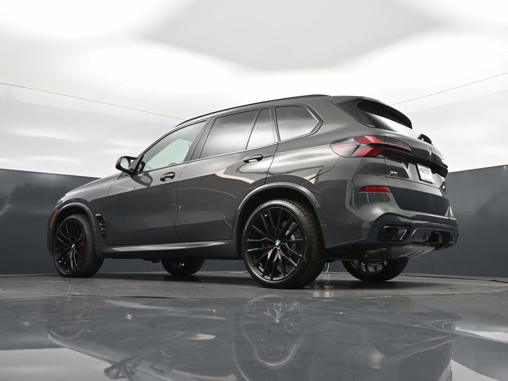 2026 Dravit Grey Metallic BMW X5 M60i AWD SUV