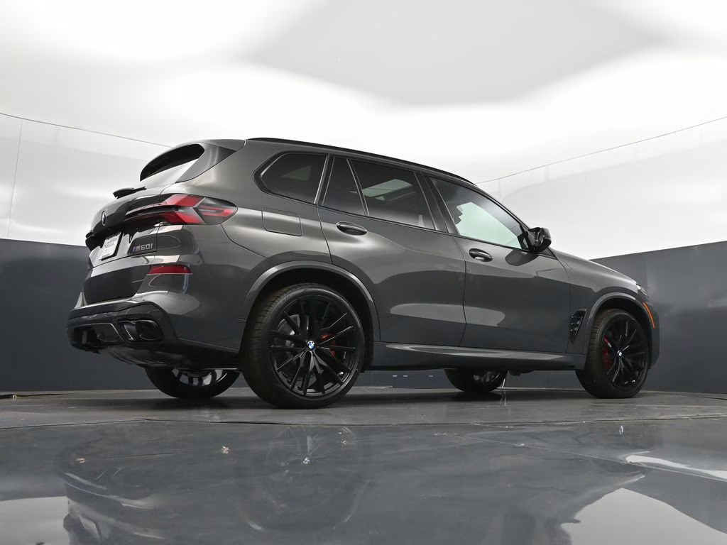 2026 Dravit Grey Metallic BMW X5 M60i AWD SUV