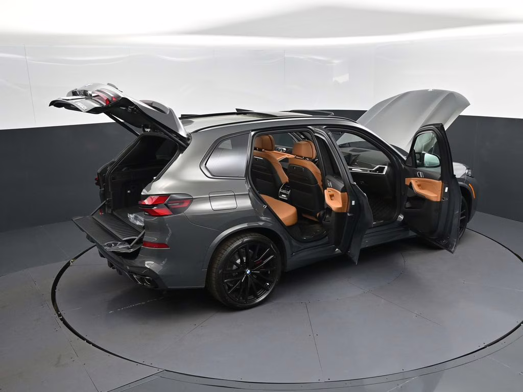 2026 Dravit Grey Metallic BMW X5 M60i AWD SUV