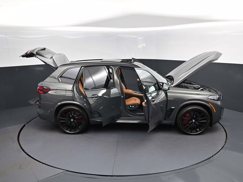 2026 Dravit Grey Metallic BMW X5 M60i AWD SUV