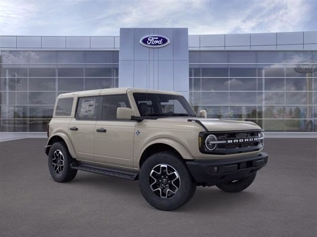 2026 Desert Sand Ford Bronco Outer Banks 4X4 SUV