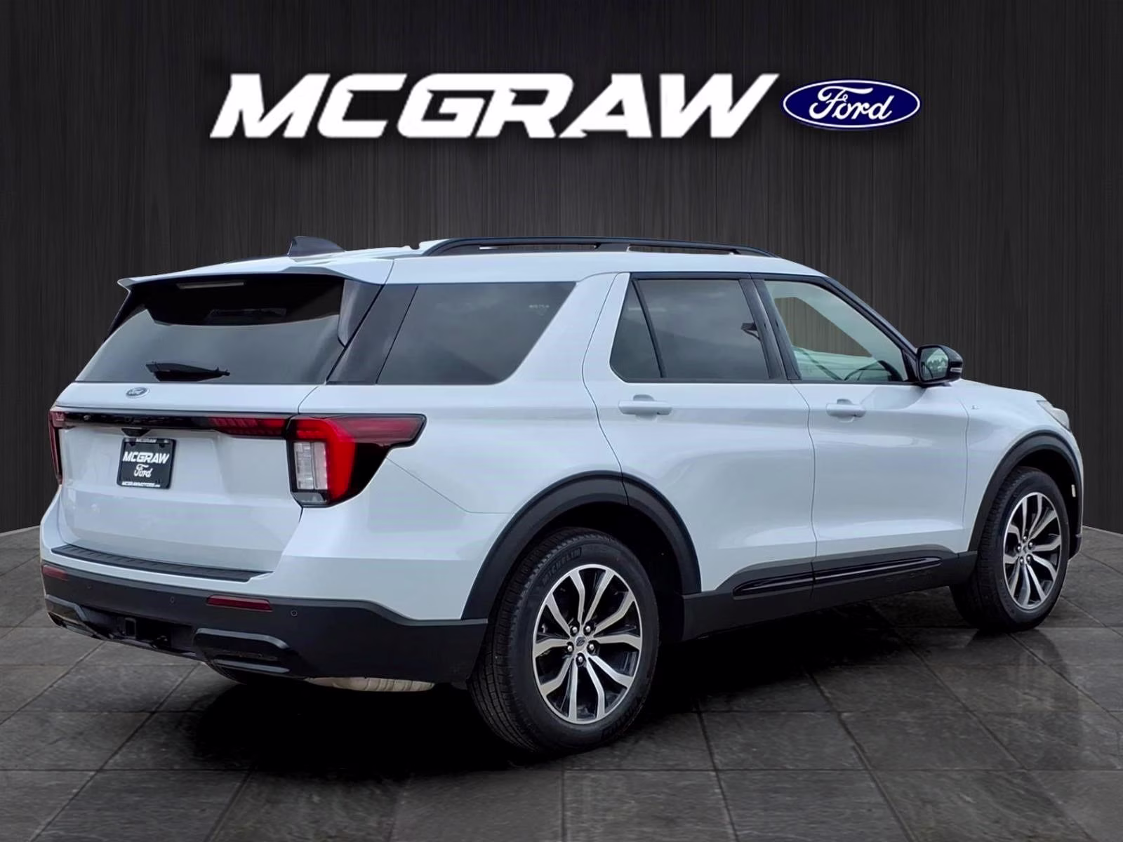2026 White Ford Explorer ST-Line RWD SUV