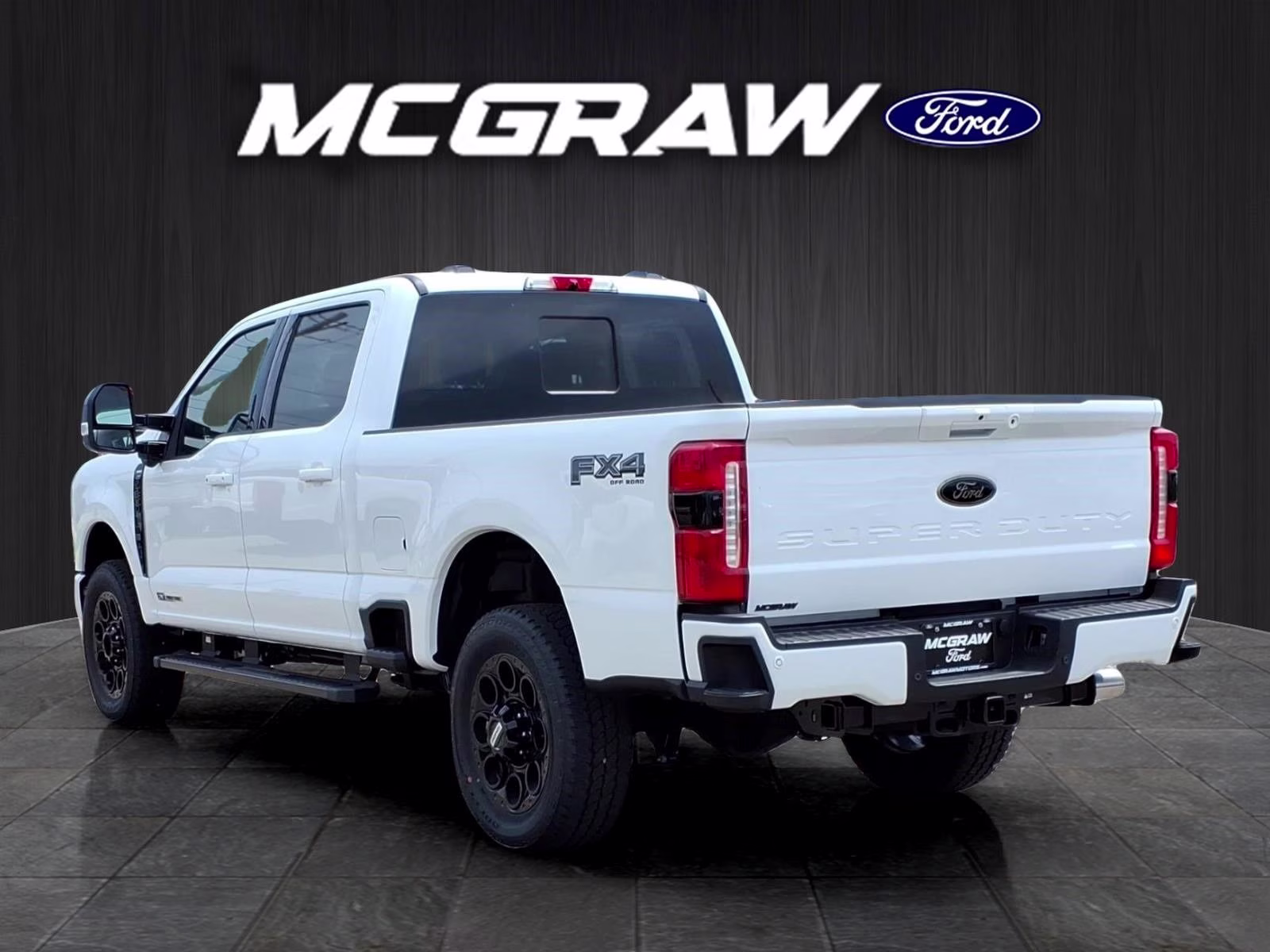 2026 Oxford White Ford Super Duty F-250 SRW Lariat 4X4 Truck