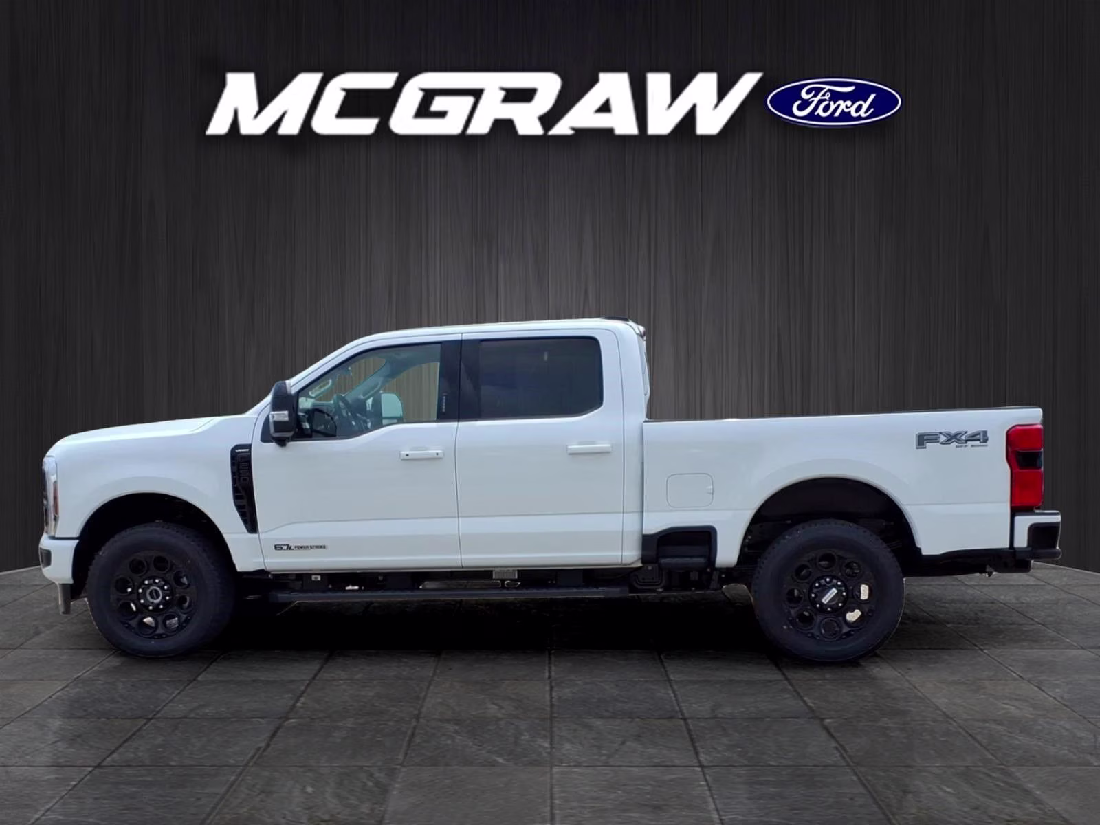 2026 Oxford White Ford Super Duty F-250 SRW Lariat 4X4 Truck