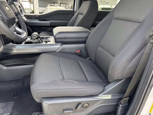 2026 Oxford White Ford F-150 XLT RWD Truck