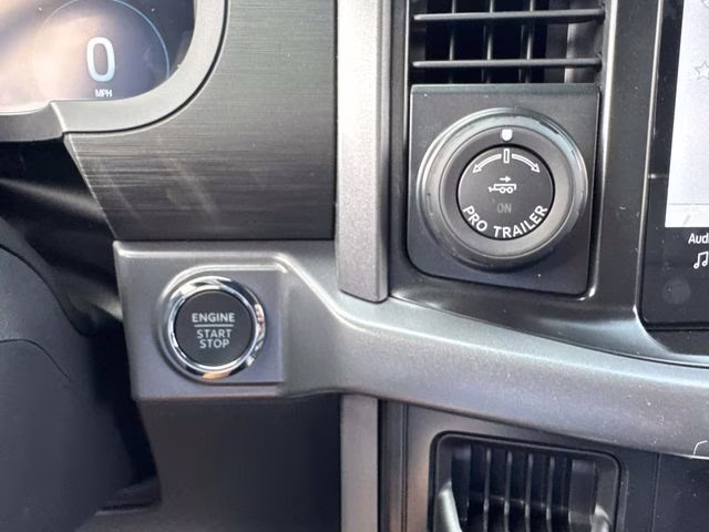 2026 Avalanche Ford F-150 XLT RWD Truck