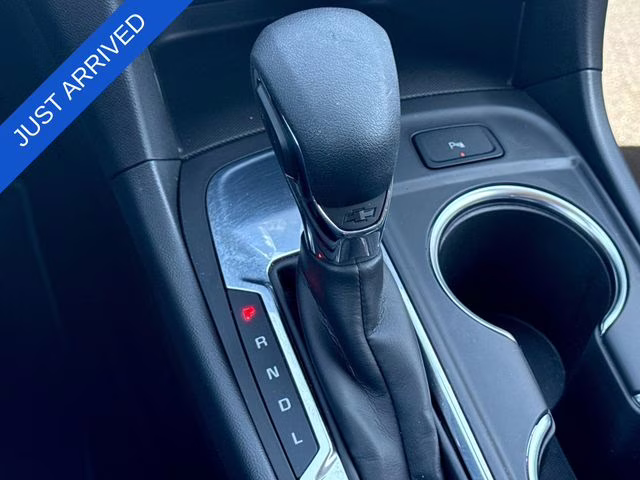 2024 Lakeshore Blue Chevrolet Equinox LT FWD SUV