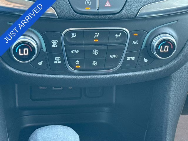 2024 Lakeshore Blue Chevrolet Equinox LT FWD SUV