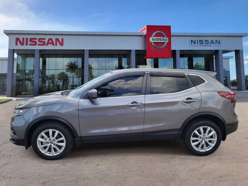 2022 Gun Metallic Nissan Rogue Sport S FWD SUV