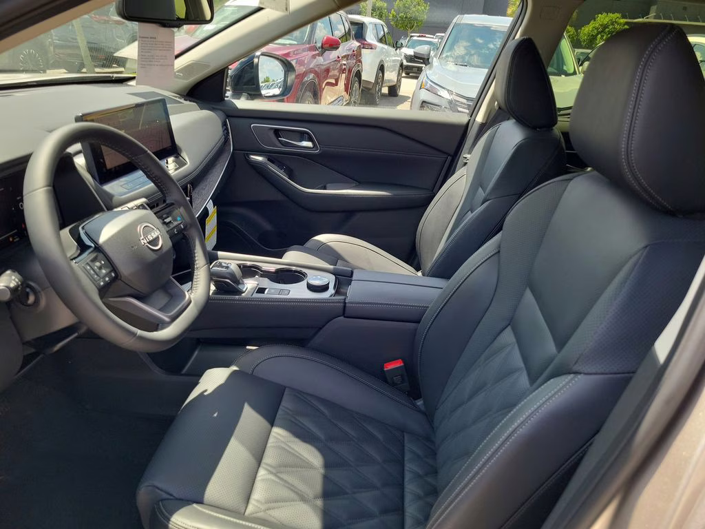 2026 2t Chpn Bl Nissan Rogue Platinum AWD SUV