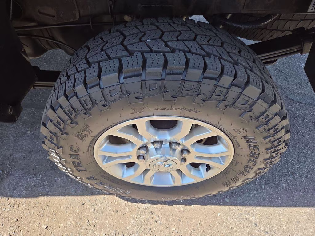 2015 Brilliant Black Crystal Pearlcoat Ram 3500 Laramie 4X4 Truck