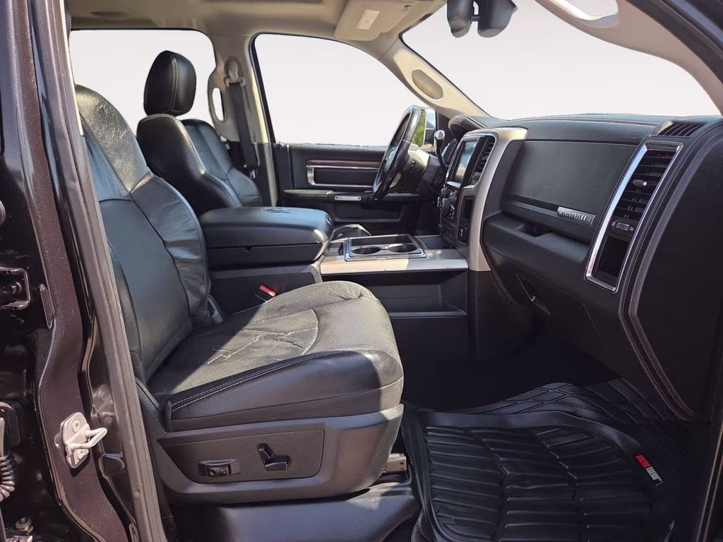 2015 Brilliant Black Crystal Pearlcoat Ram 3500 Laramie 4X4 Truck