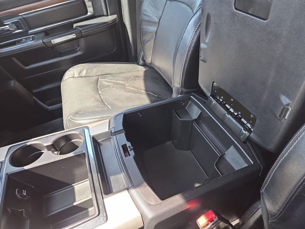 2015 Brilliant Black Crystal Pearlcoat Ram 3500 Laramie 4X4 Truck