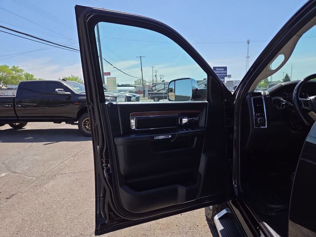 2015 Brilliant Black Crystal Pearlcoat Ram 3500 Laramie 4X4 Truck