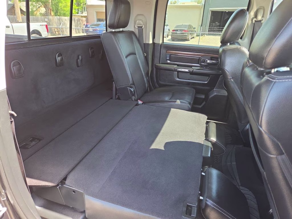 2015 Brilliant Black Crystal Pearlcoat Ram 3500 Laramie 4X4 Truck