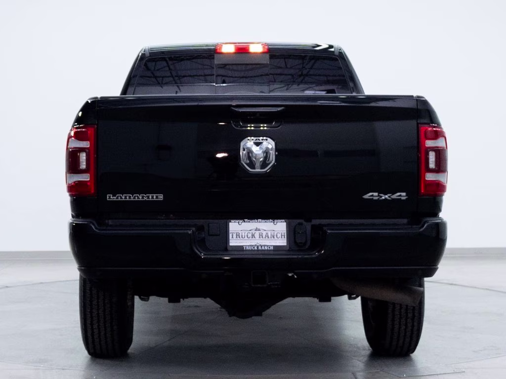 2024 Diamond Black Crystal Pearlcoat Ram 2500 Laramie 4X4 Truck