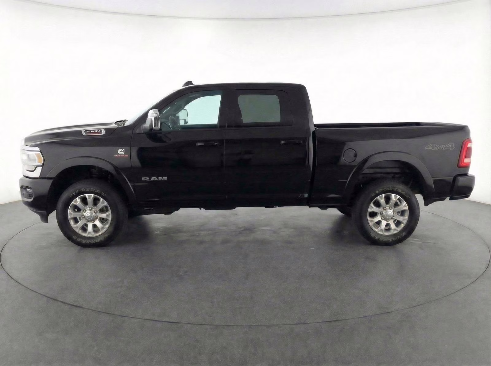 2024 Diamond Black Crystal Pearlcoat Ram 2500 Laramie 4X4 Truck