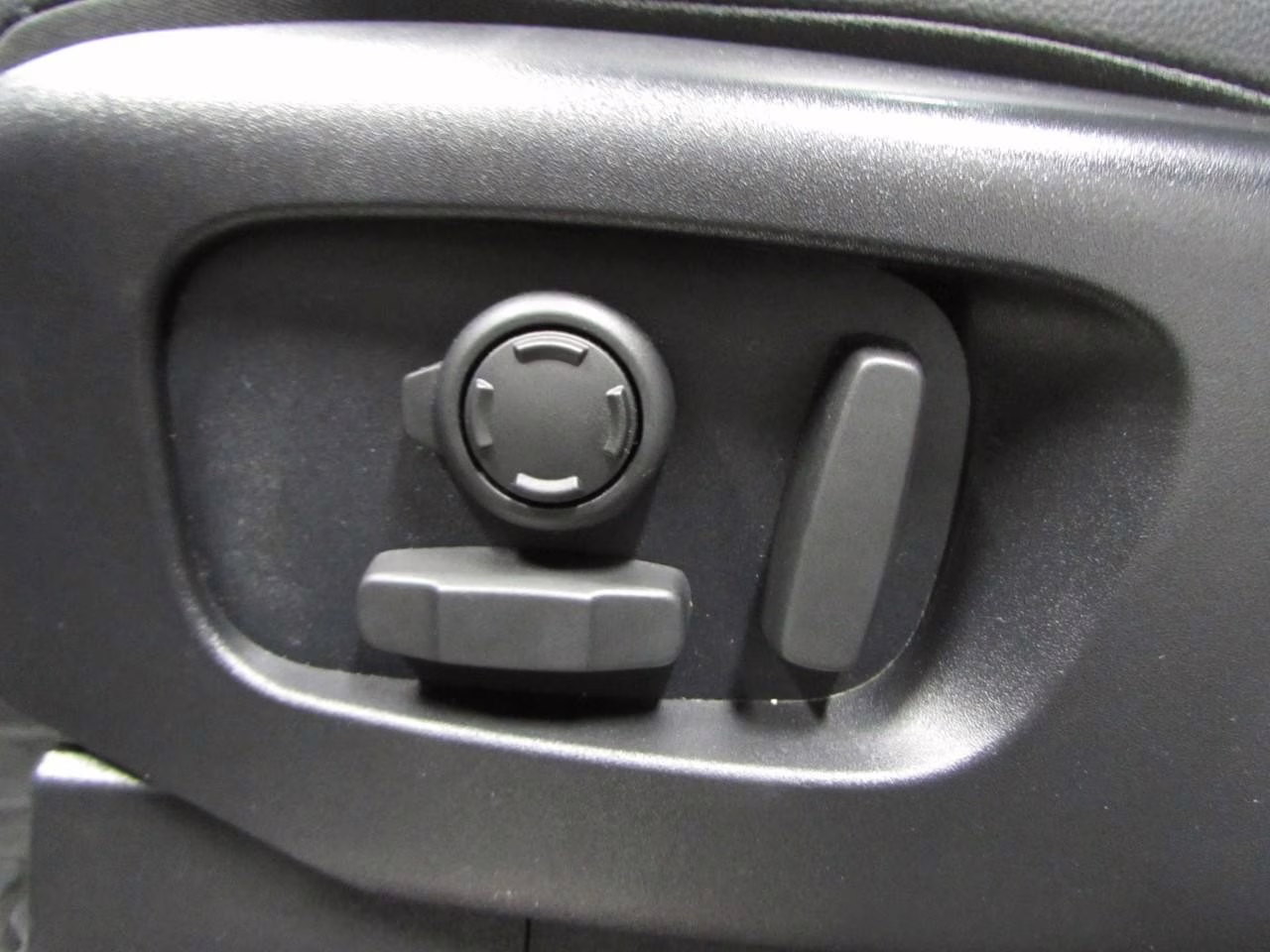 2022 Santorini Black Metallic Land Rover Discovery S R-Dynamic AWD SUV