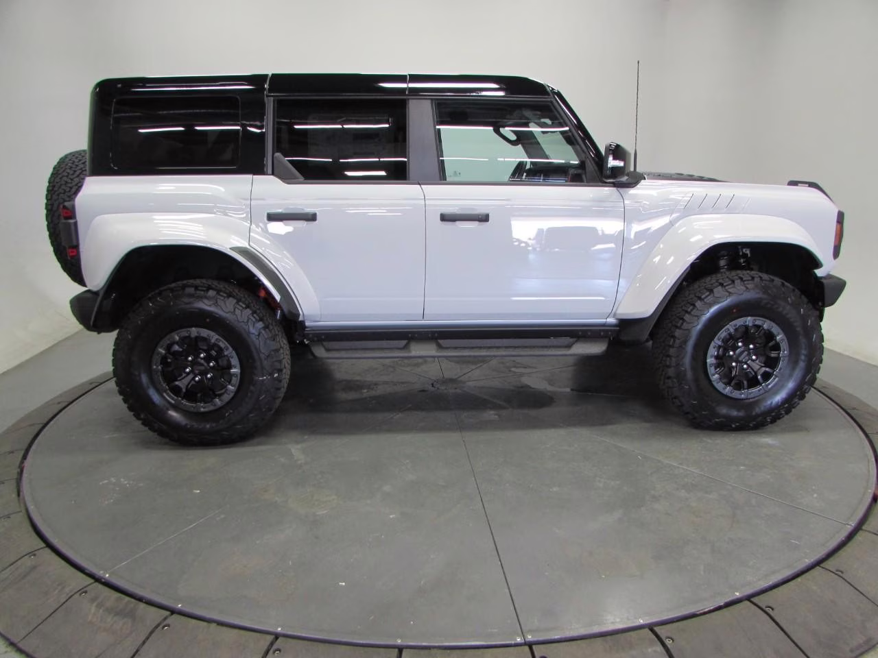 2026 Avalanche Gray Ford Bronco Raptor 4X4 SUV
