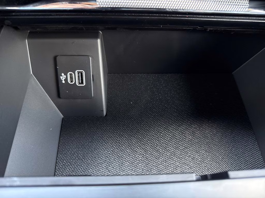 2026 Ruby Red Metallic Tinted Clearcoat Ford F-150 Lariat RWD Truck