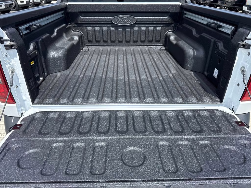 2026 Oxford White Ford Maverick Lariat AWD Truck