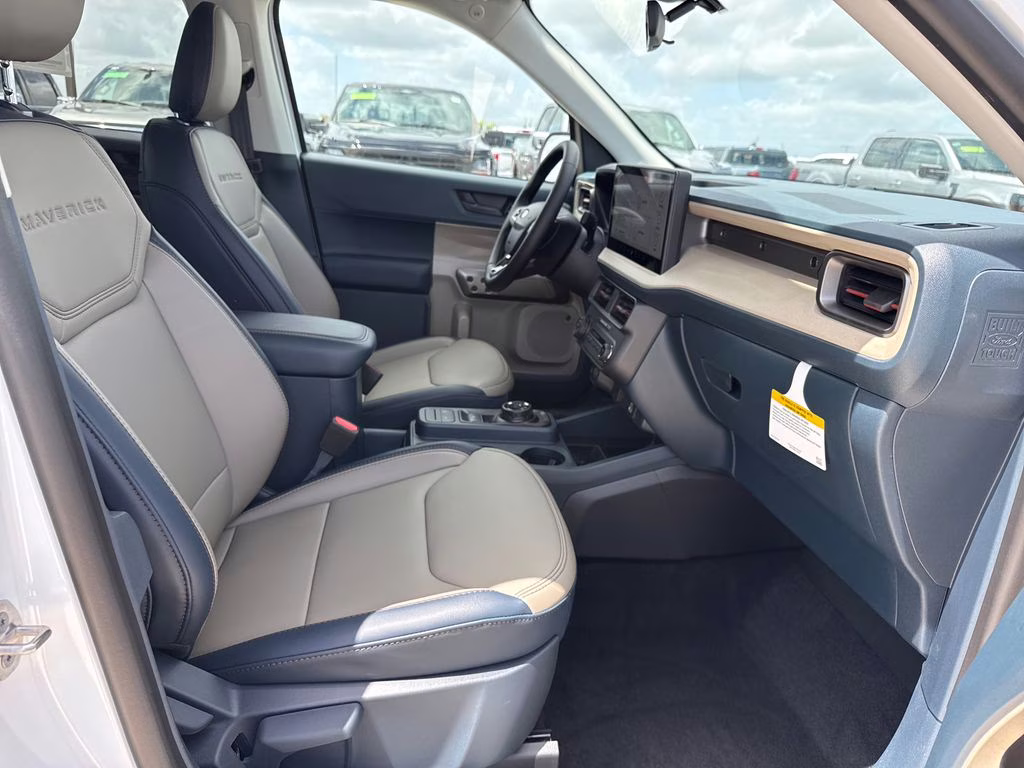 2026 Oxford White Ford Maverick Lariat AWD Truck