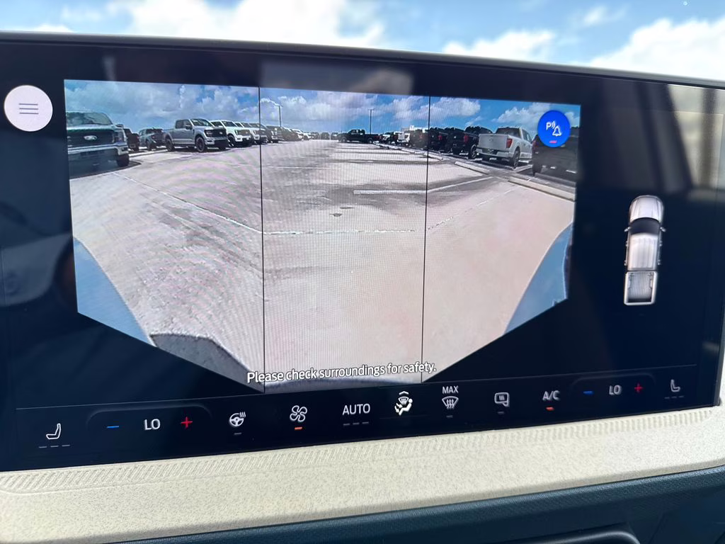 2026 Oxford White Ford Maverick Lariat AWD Truck