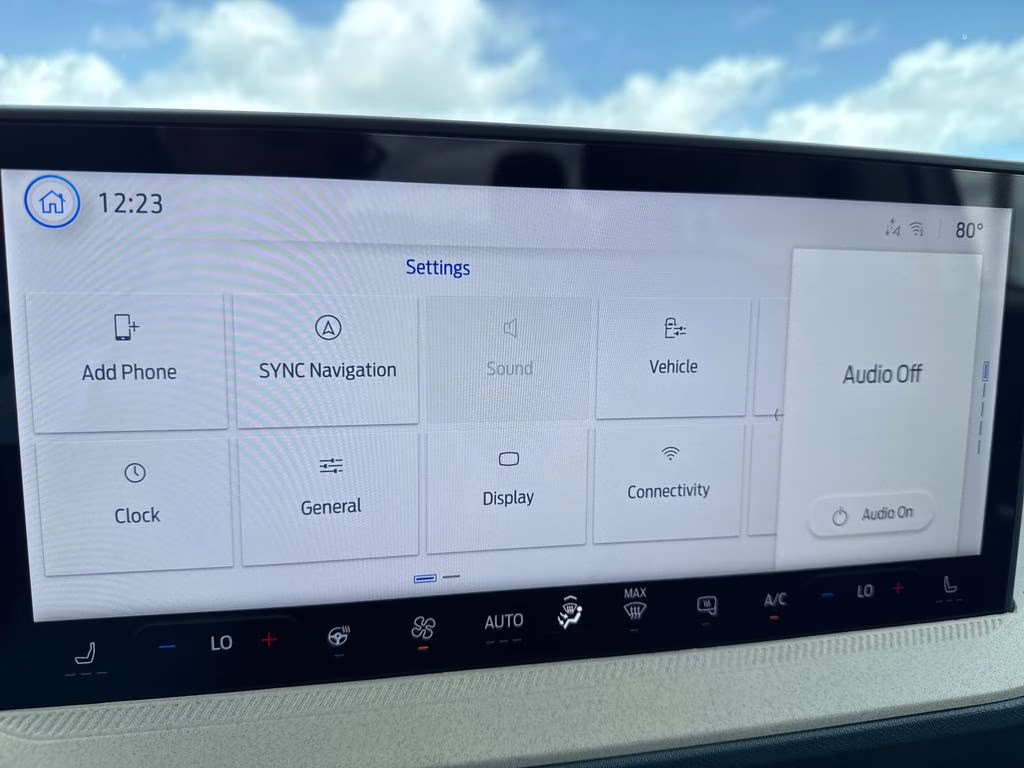 2026 Oxford White Ford Maverick Lariat AWD Truck