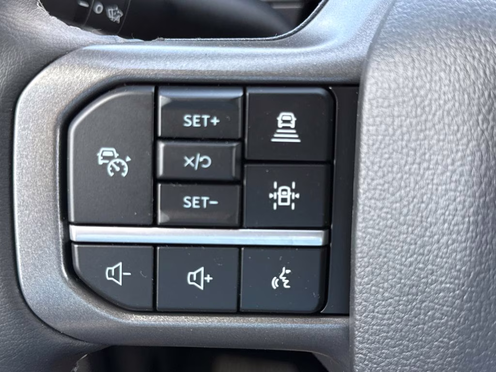 2026 Ruby Red Metallic Tinted Clearcoat Ford F-150 Lariat RWD Truck