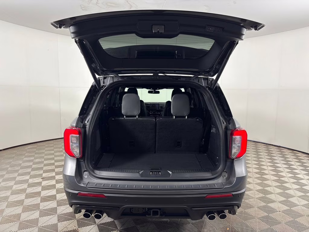 2023 Gray Metallic Ford Explorer ST RWD SUV