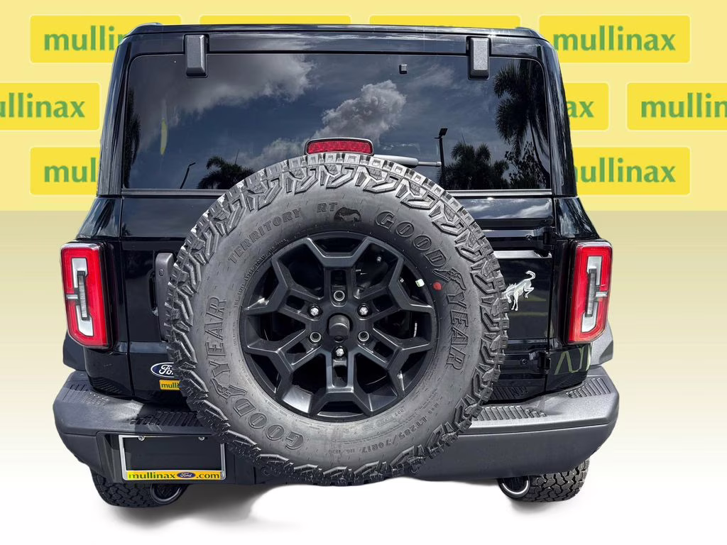 2026 Shadow Black Ford Bronco Badlands 4X4 SUV