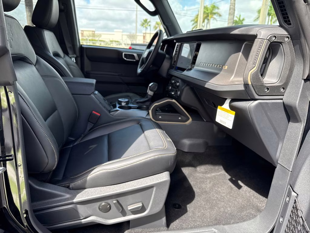 2026 Shadow Black Ford Bronco Badlands 4X4 SUV