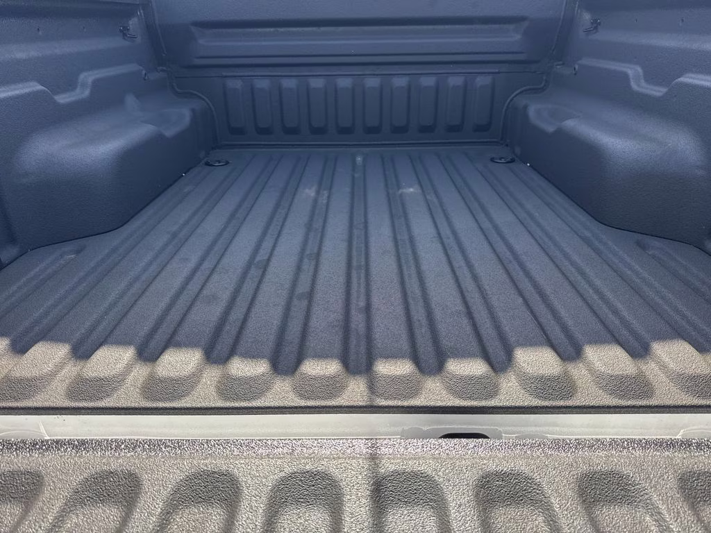 2025 Oxford White Ford Maverick XLT AWD Truck